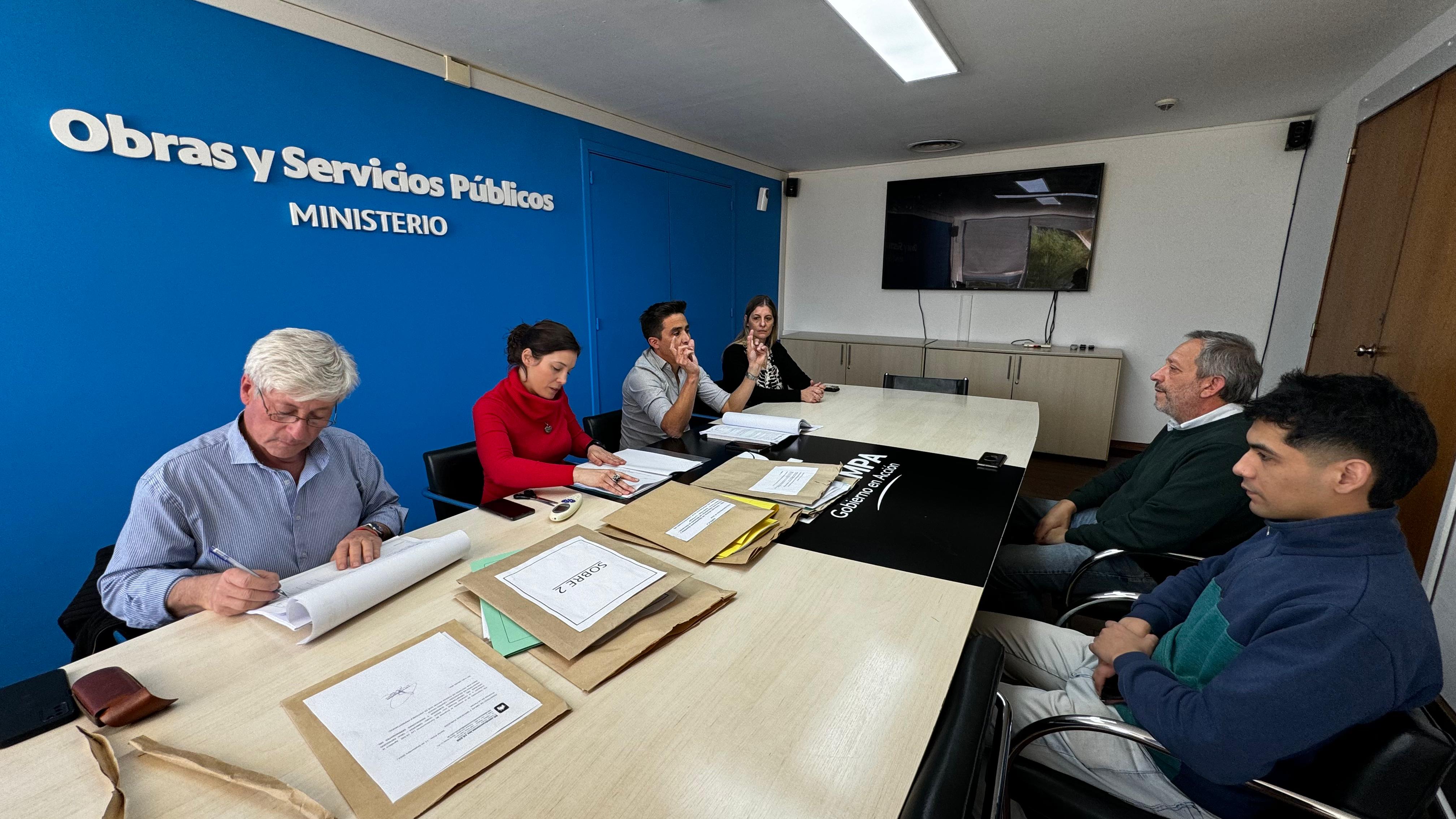 Refaccionarán oficinas administrativas del Ministerio de Educación 