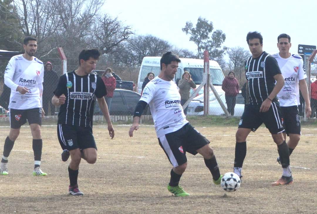 Liga Provincial de Fútbol Municipal: La Reforma y Algarrobo van por el título