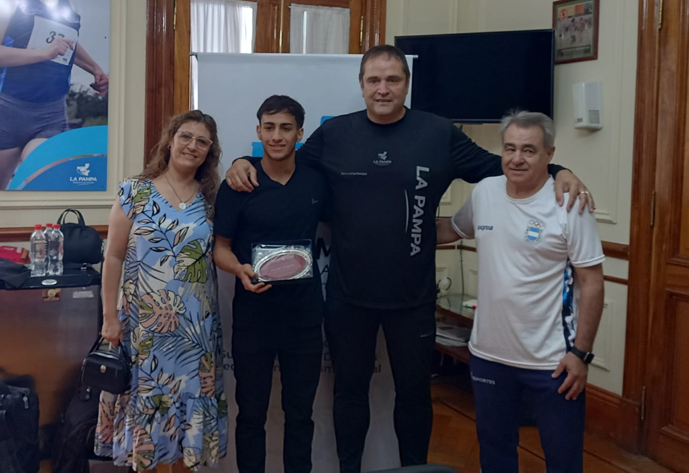 Natación: el Gobierno pampeano reconoció al nadador Nicolás Weigandt 
