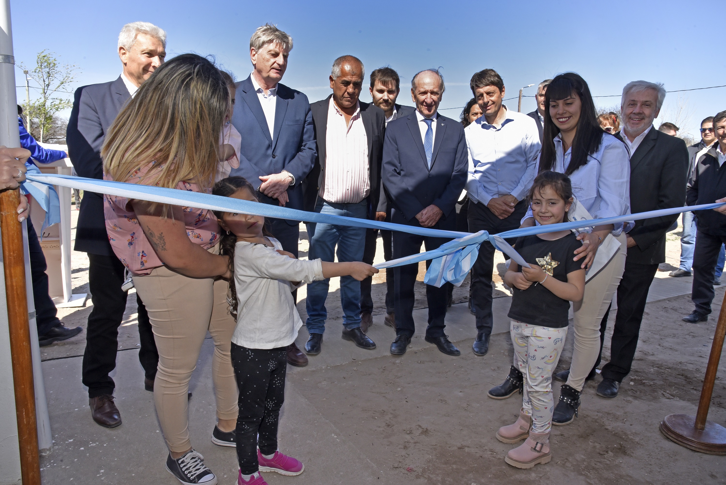 Ziliotto inauguró infraestructura de conectividad, viviendas y obras en la plaza de Cuchillo Có
