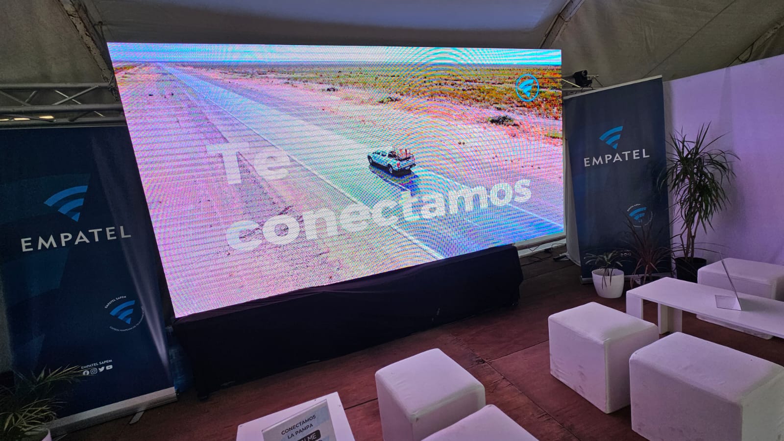 El stand de Empatel reúne a proveedores pampeanos de internet en la Exposición Rural