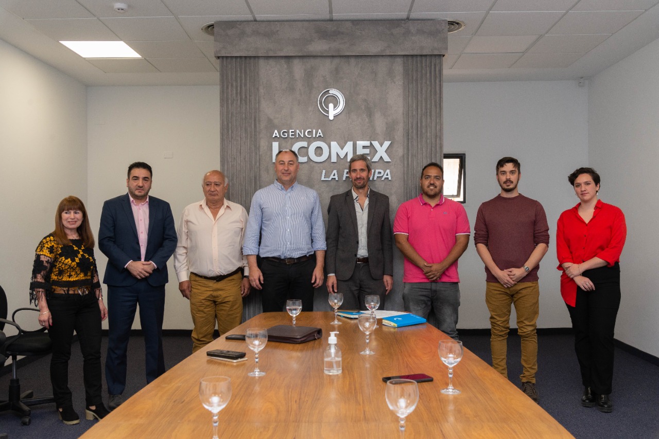APN La Pampa | Siete empresas locales, de la mano del Gobierno de La Pampa  a través de la Agencia I-COMEX y en el marco del Programa de Promoción  Comercial Internacional, participaron