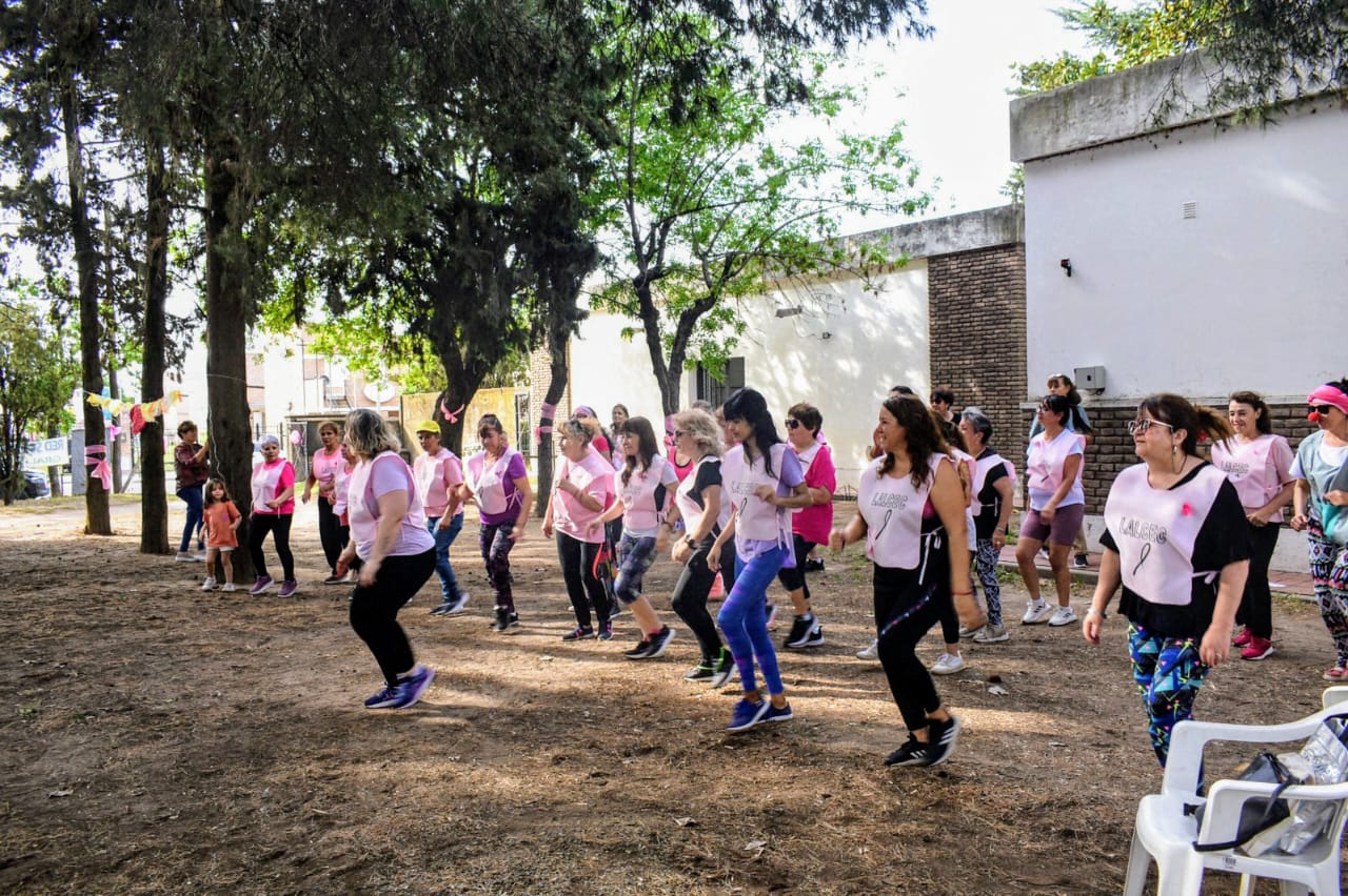 Jornada de sensibilización sobre el cáncer de mama en General Pico