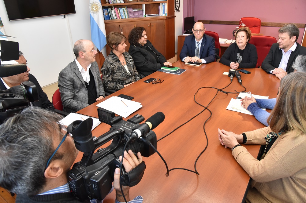 Garello se reúne con el rector de la UNLPam y de la UNIPE para fortalecer formaciones académicas