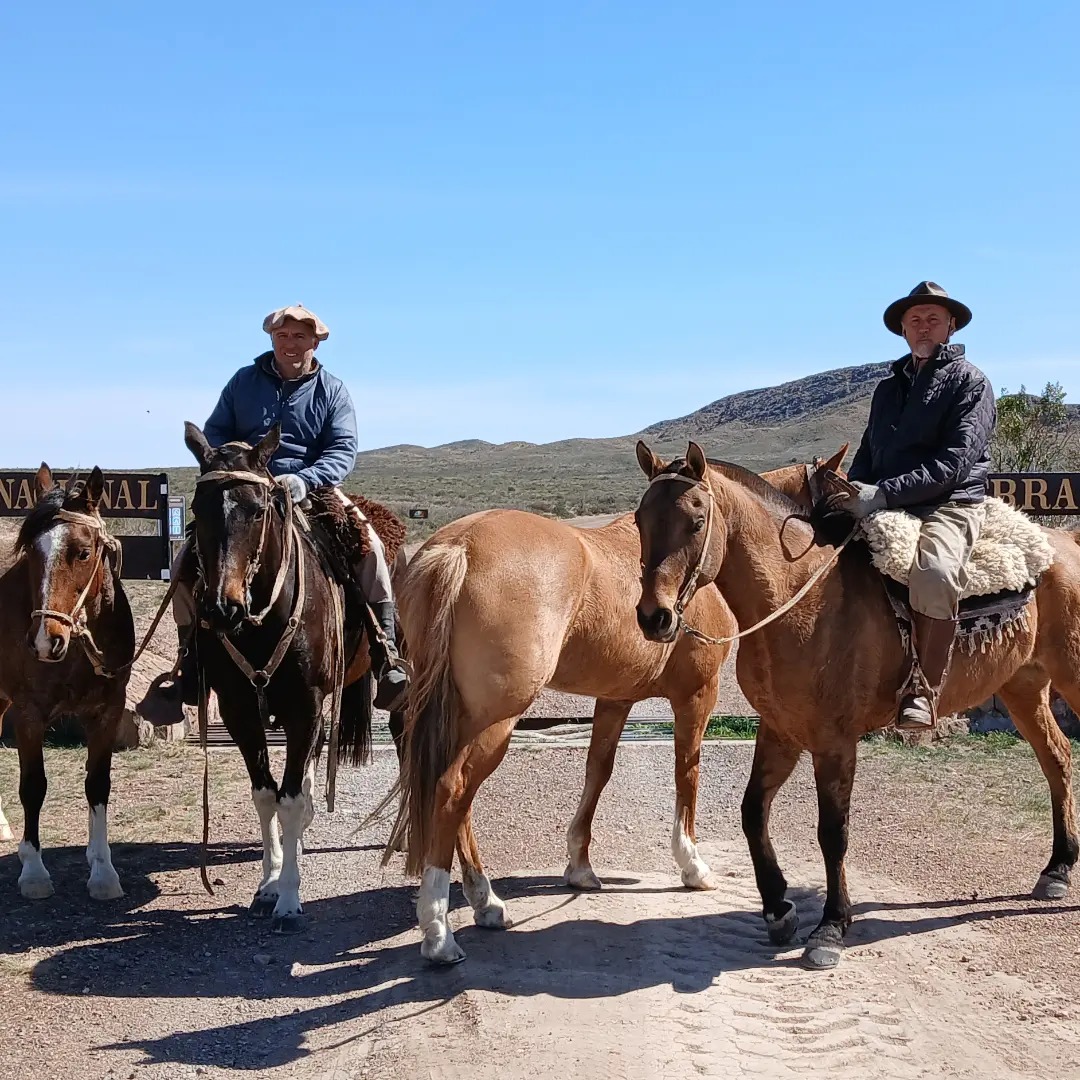 Dos pampeanos que hacen camino por los senderos de la historia  