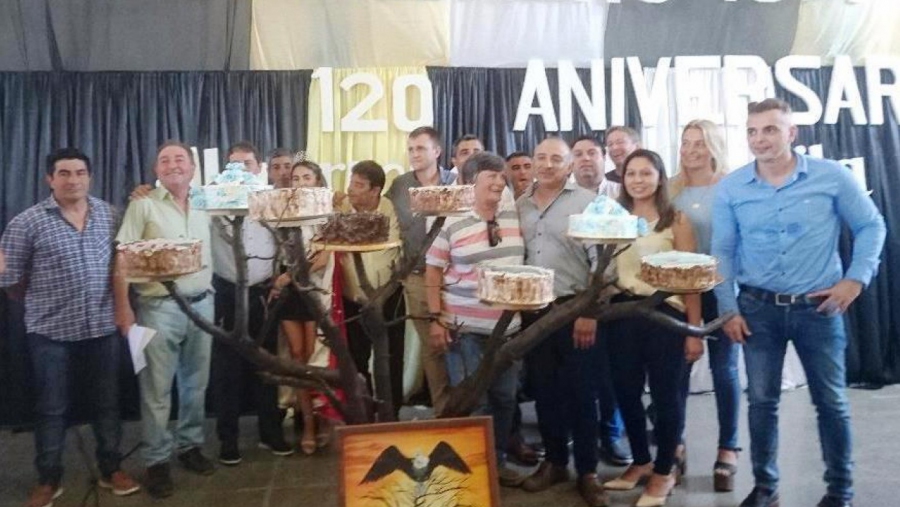 Algarrobo del Águila festejó sus 120 años